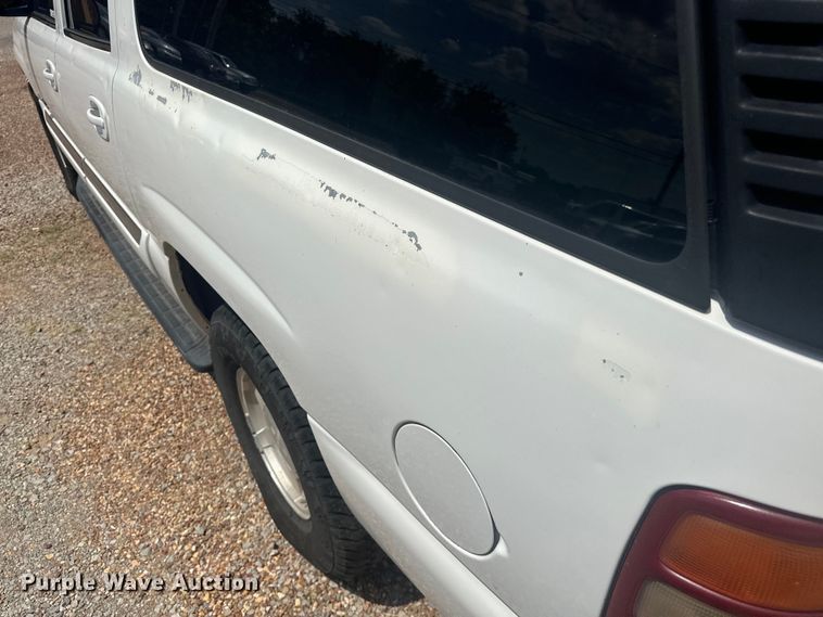 image for item EJ4485 2004 GMC Yukon 1500 SUV