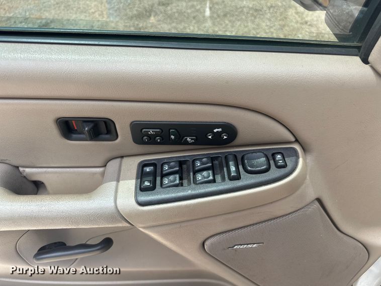 image for item EJ4485 2004 GMC Yukon 1500 SUV