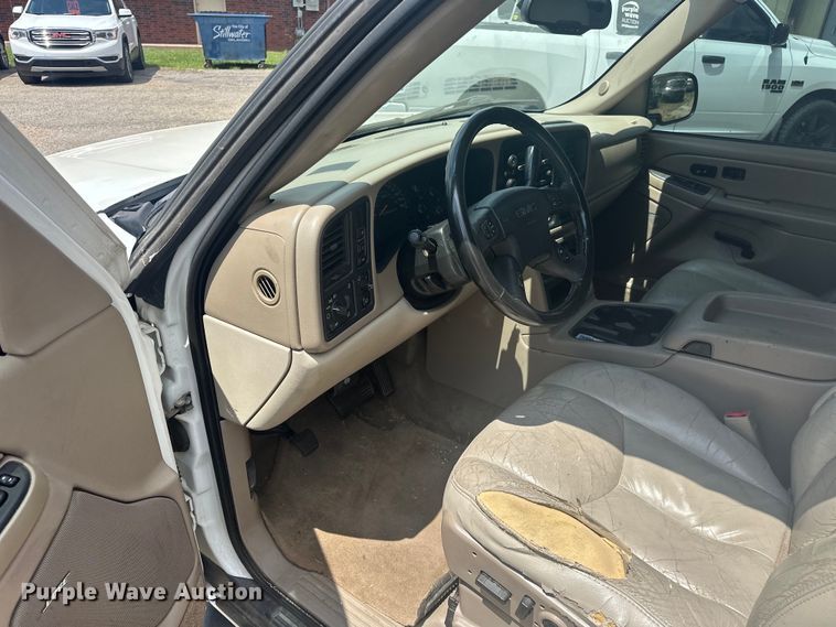 image for item EJ4485 2004 GMC Yukon 1500 SUV