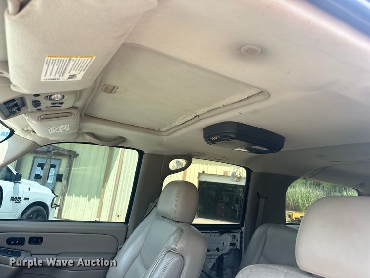 image for item EJ4485 2004 GMC Yukon 1500 SUV