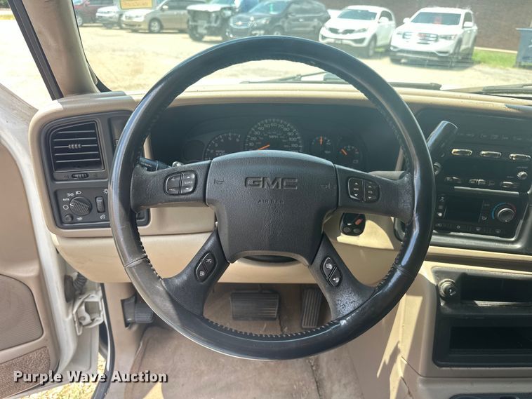 image for item EJ4485 2004 GMC Yukon 1500 SUV