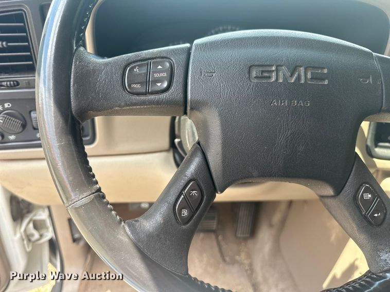 image for item EJ4485 2004 GMC Yukon 1500 SUV