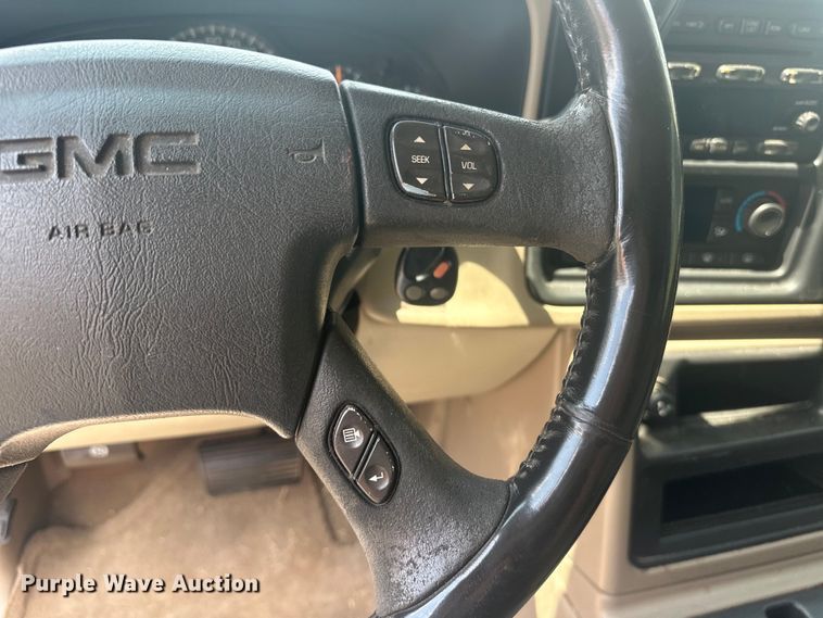 image for item EJ4485 2004 GMC Yukon 1500 SUV