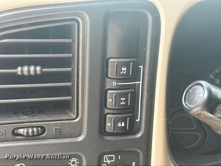 image for item EJ4485 2004 GMC Yukon 1500 SUV