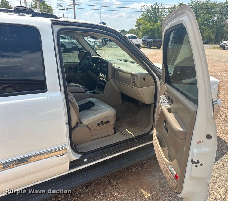 image for item EJ4485 2004 GMC Yukon 1500 SUV