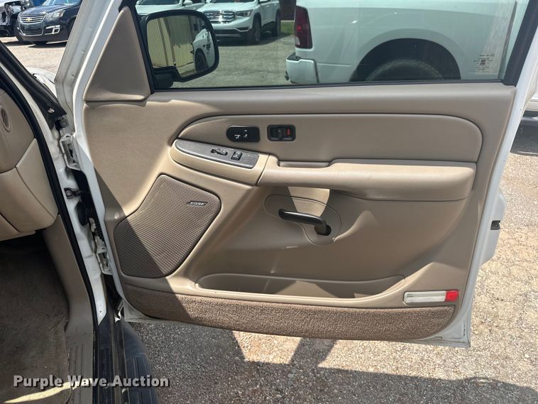 image for item EJ4485 2004 GMC Yukon 1500 SUV