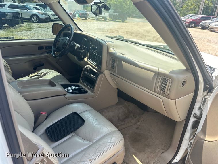 image for item EJ4485 2004 GMC Yukon 1500 SUV