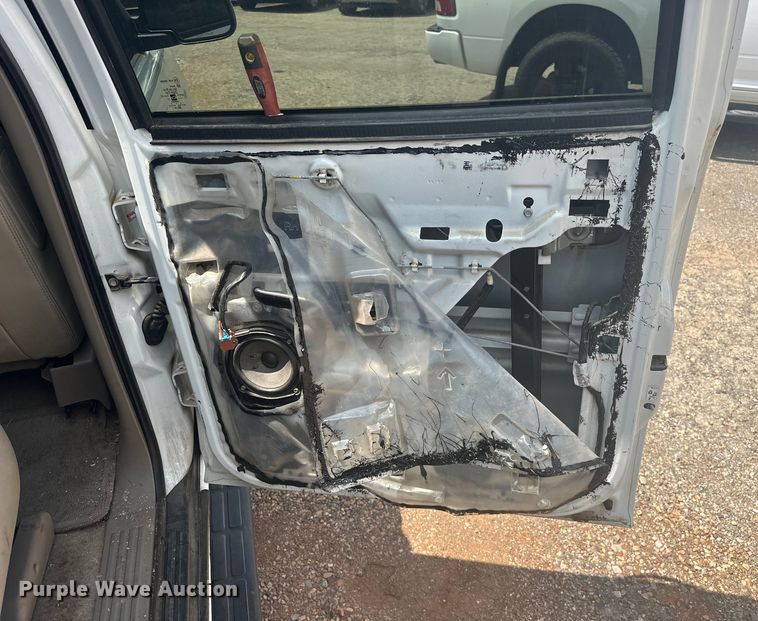 image for item EJ4485 2004 GMC Yukon 1500 SUV