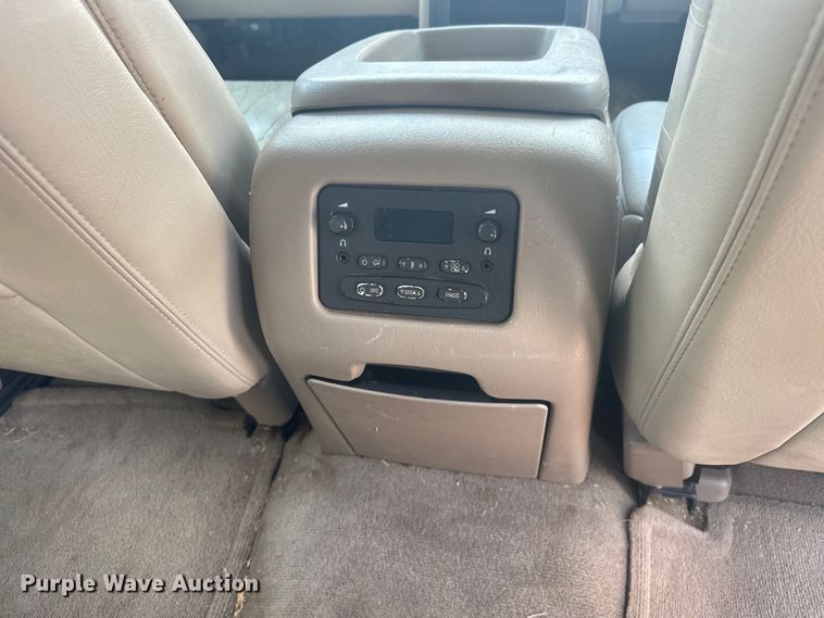 image for item EJ4485 2004 GMC Yukon 1500 SUV