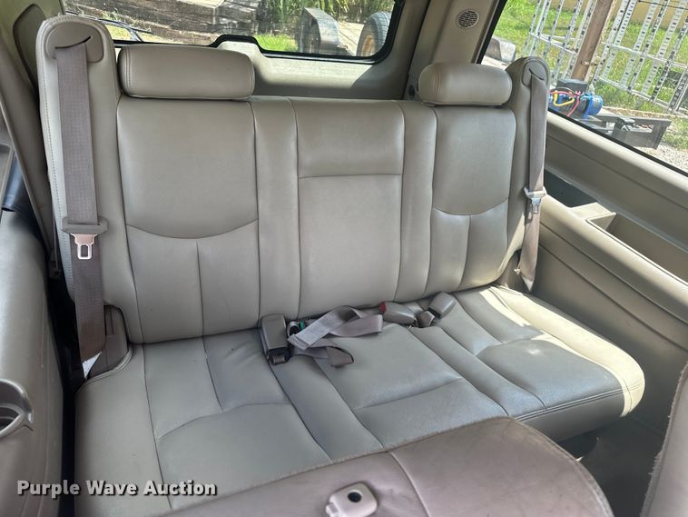 image for item EJ4485 2004 GMC Yukon 1500 SUV