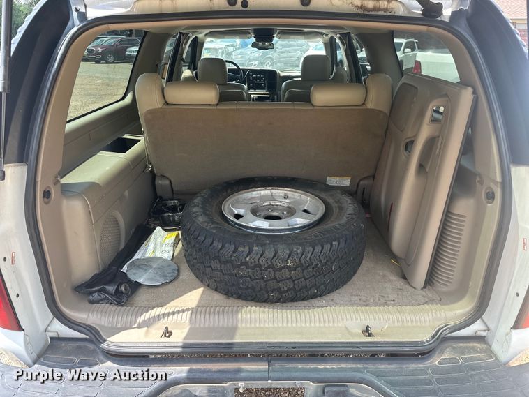 image for item EJ4485 2004 GMC Yukon 1500 SUV