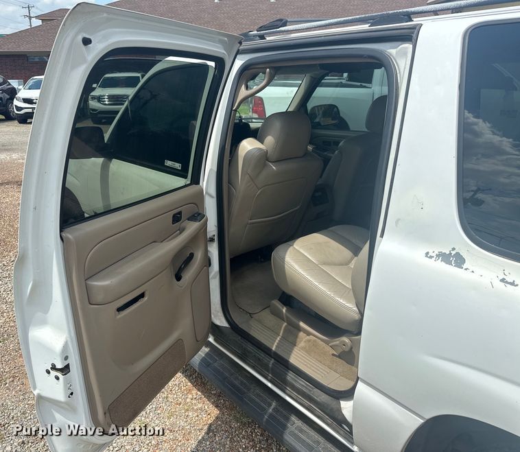 image for item EJ4485 2004 GMC Yukon 1500 SUV