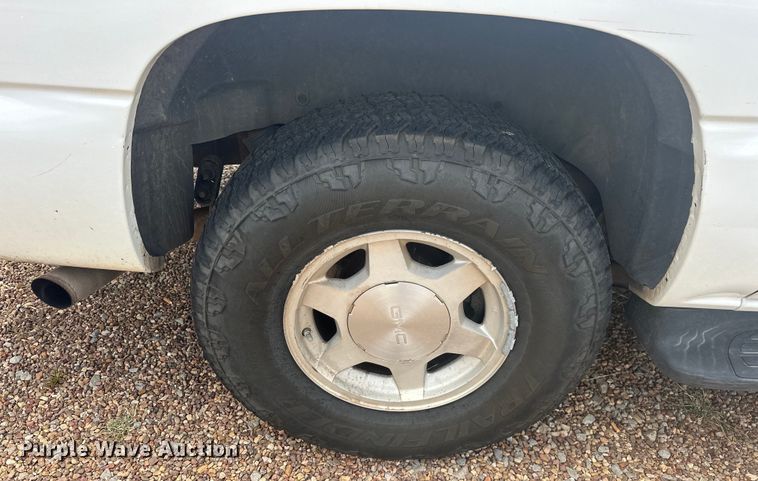 image for item EJ4485 2004 GMC Yukon 1500 SUV