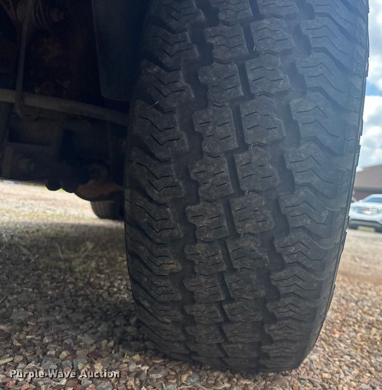 image for item EJ4485 2004 GMC Yukon 1500 SUV