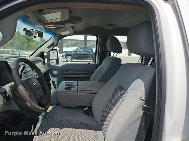 image for item EJ5822 2014 Ford  F250 Super Duty XL Crew Cab pickup truck