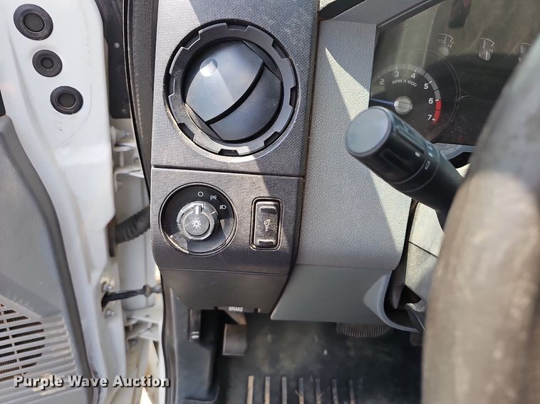 image for item EJ5822 2014 Ford  F250 Super Duty XL Crew Cab pickup truck