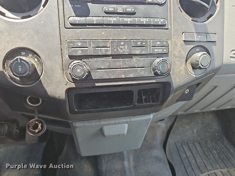 image for item EJ5822 2014 Ford  F250 Super Duty XL Crew Cab pickup truck