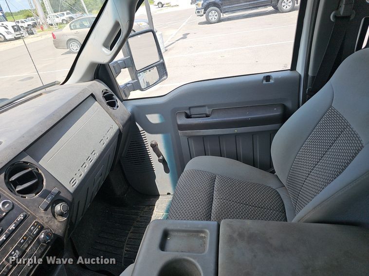 image for item EJ5822 2014 Ford  F250 Super Duty XL Crew Cab pickup truck