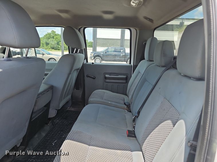 image for item EJ5822 2014 Ford  F250 Super Duty XL Crew Cab pickup truck