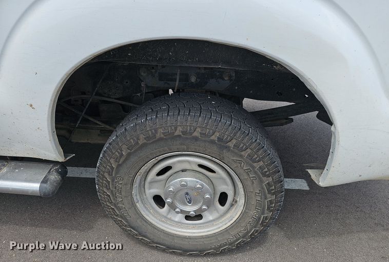 image for item EJ5822 2014 Ford  F250 Super Duty XL Crew Cab pickup truck