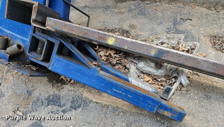 image for item EJ5823 Bend-Pak MX-10CX  two post automotive lift