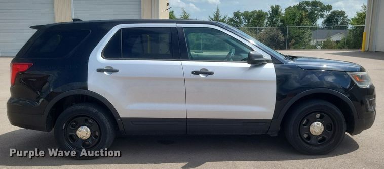 image for item EJ8012 2016 Ford  Explorer Police Interceptor  SUV