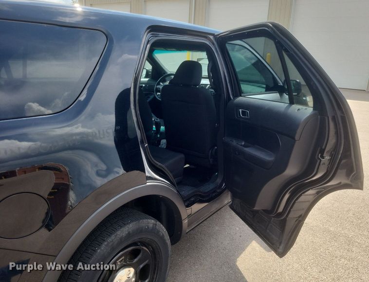 image for item EJ8012 2016 Ford  Explorer Police Interceptor  SUV