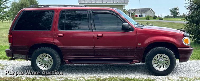 image for item EK3023 2000 Mercury  Mountianeer SUV