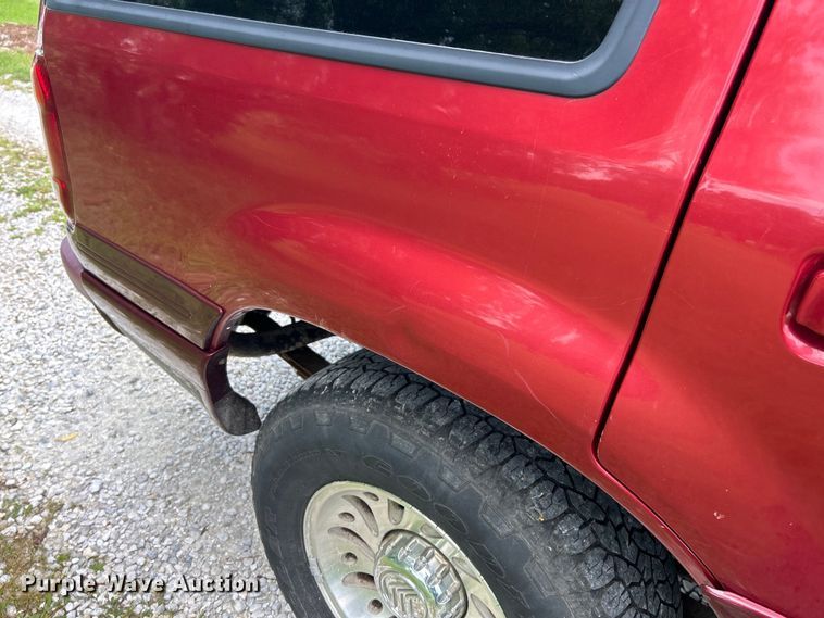 image for item EK3023 2000 Mercury  Mountianeer SUV