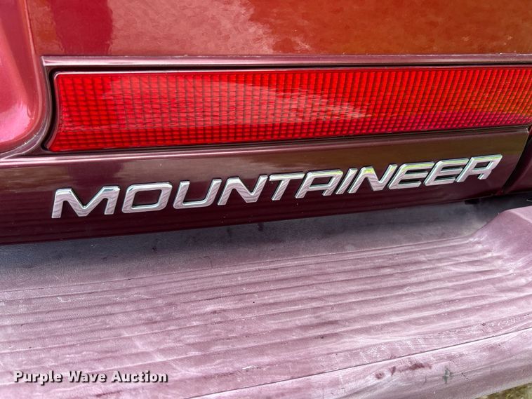 image for item EK3023 2000 Mercury  Mountianeer SUV