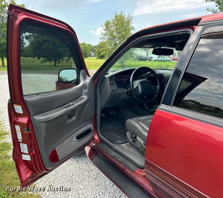 image for item EK3023 2000 Mercury  Mountianeer SUV