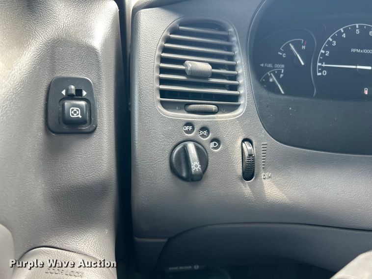 image for item EK3023 2000 Mercury  Mountianeer SUV