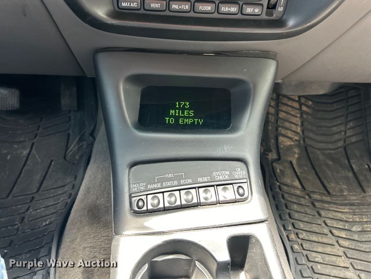 image for item EK3023 2000 Mercury  Mountianeer SUV