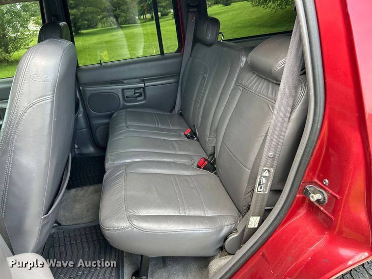 image for item EK3023 2000 Mercury  Mountianeer SUV