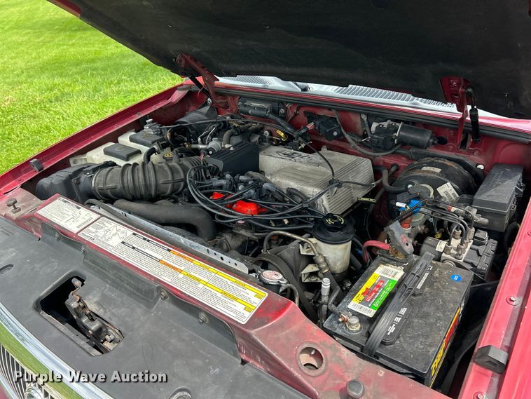 image for item EK3023 2000 Mercury  Mountianeer SUV