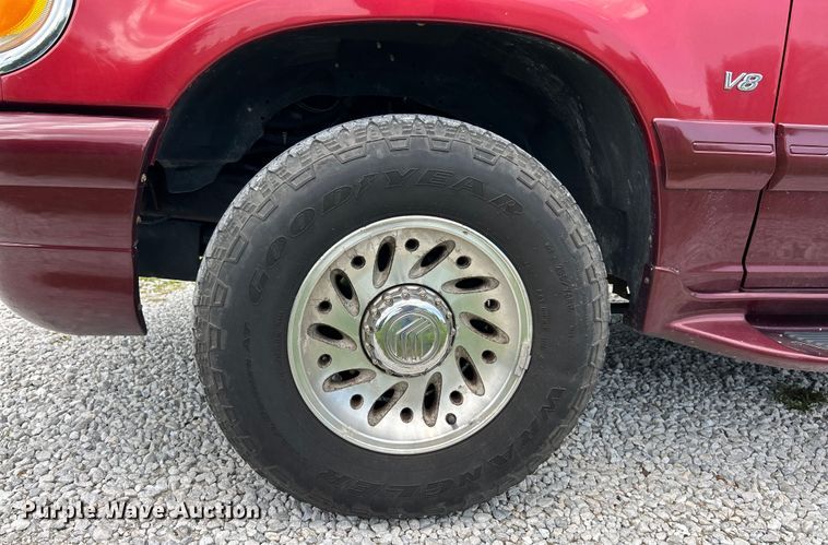 image for item EK3023 2000 Mercury  Mountianeer SUV