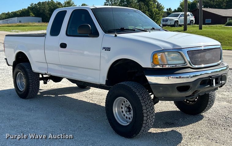 image for item EK4820 2002 Ford F150 XL SuperCab pickup truck