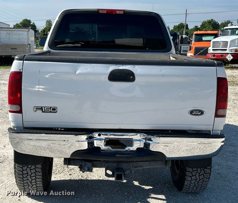 image for item EK4820 2002 Ford F150 XL SuperCab pickup truck