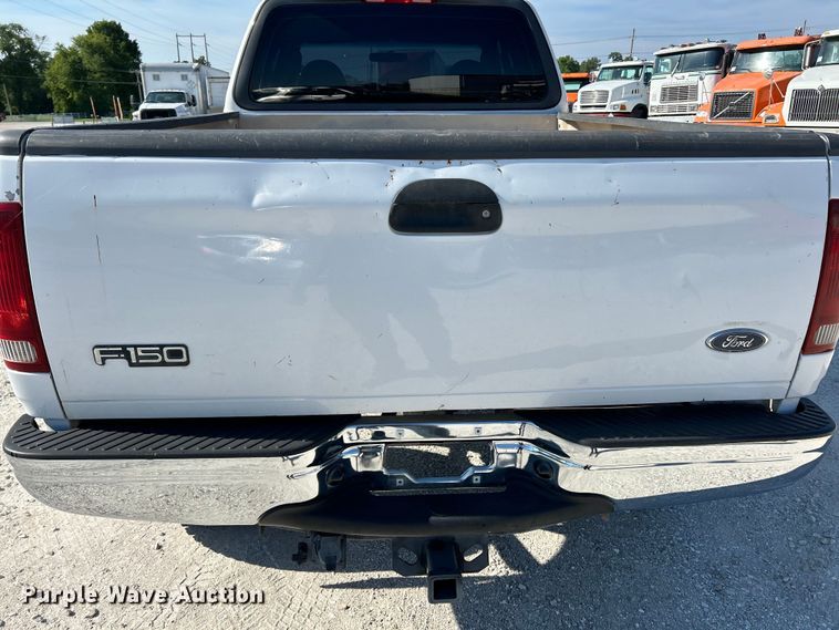 image for item EK4820 2002 Ford F150 XL SuperCab pickup truck