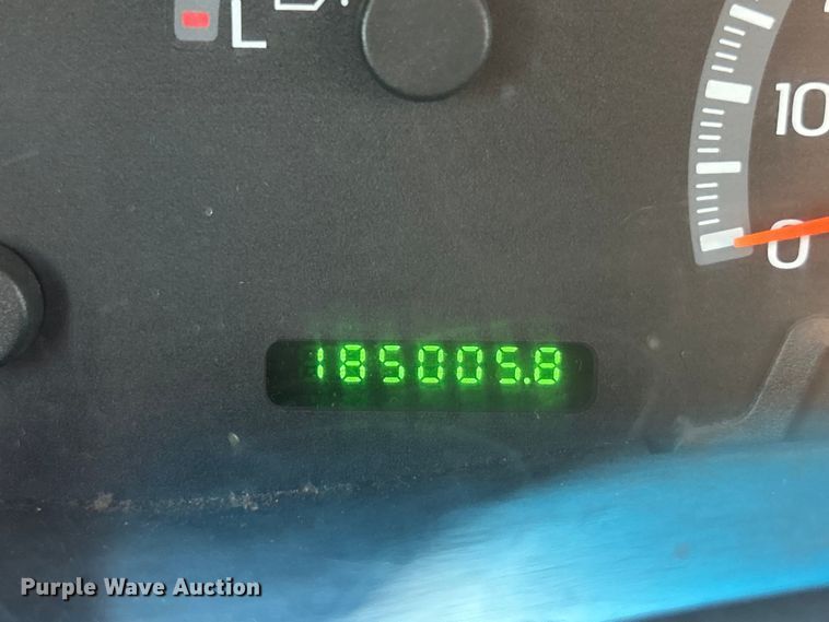 image for item EK4820 2002 Ford F150 XL SuperCab pickup truck