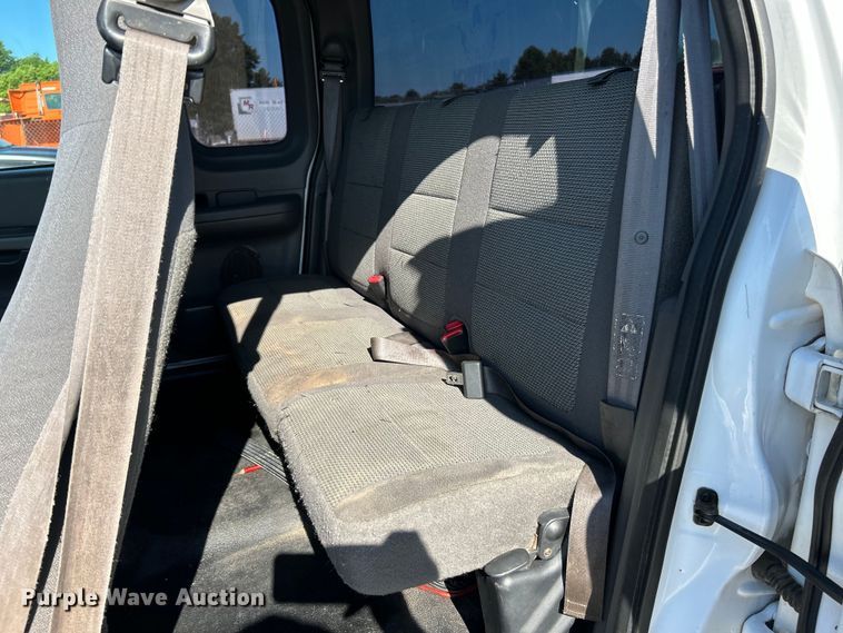 image for item EK4820 2002 Ford F150 XL SuperCab pickup truck