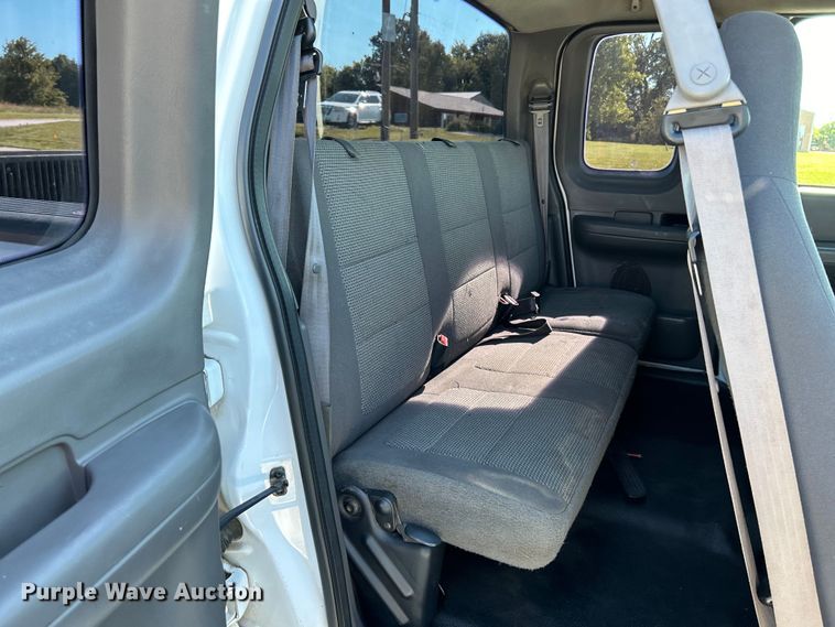 image for item EK4820 2002 Ford F150 XL SuperCab pickup truck