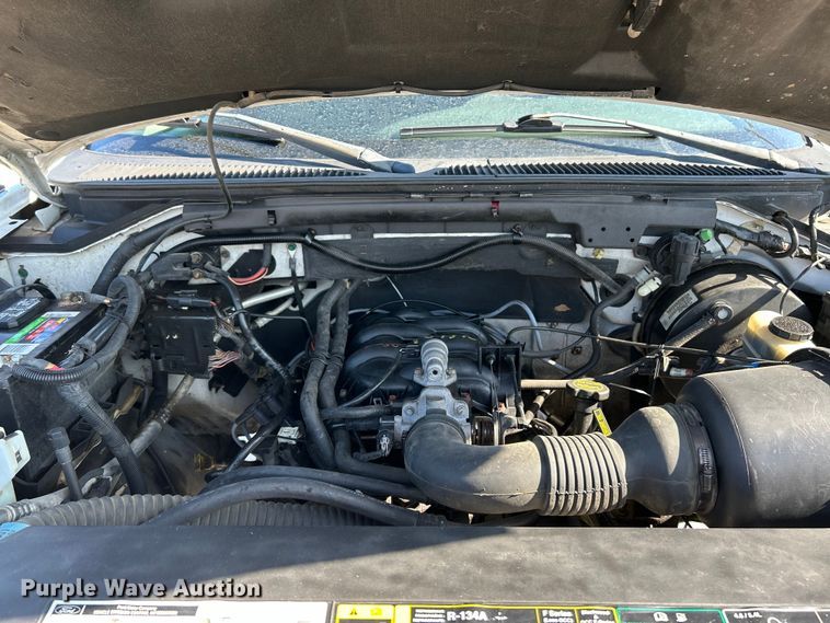 image for item EK4820 2002 Ford F150 XL SuperCab pickup truck