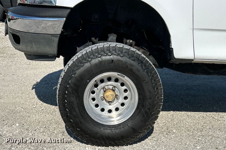 image for item EK4820 2002 Ford F150 XL SuperCab pickup truck