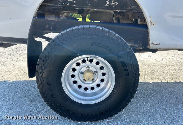 image for item EK4820 2002 Ford F150 XL SuperCab pickup truck