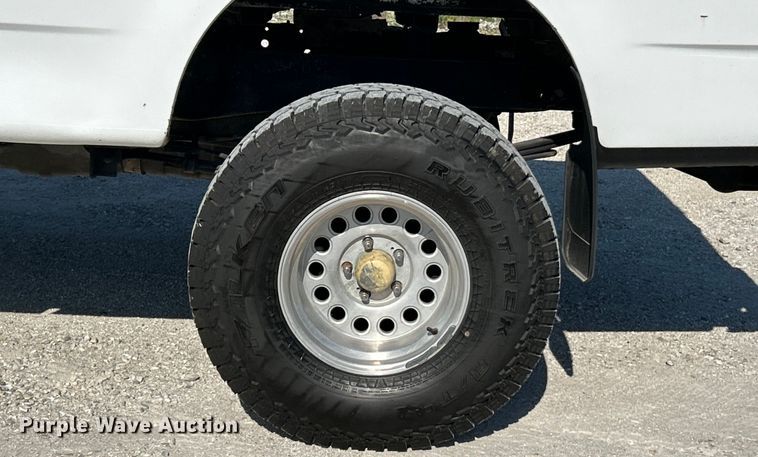 image for item EK4820 2002 Ford F150 XL SuperCab pickup truck