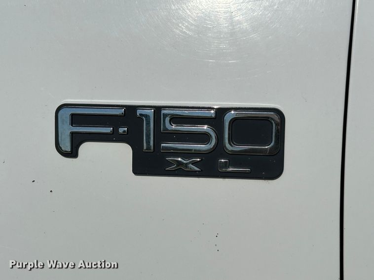 image for item EK4820 2002 Ford F150 XL SuperCab pickup truck