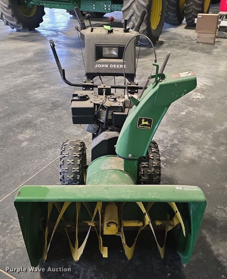 image for item EK6289 John Deere TRS32 snow blower