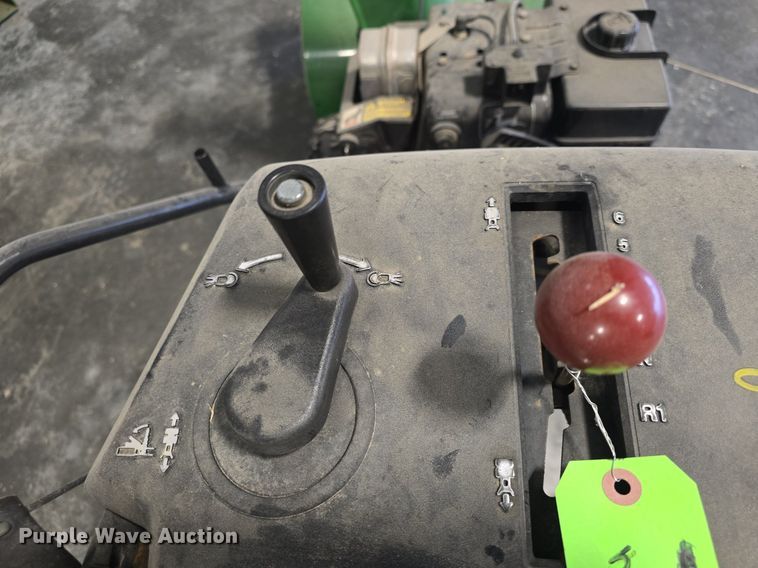 image for item EK6289 John Deere TRS32 snow blower