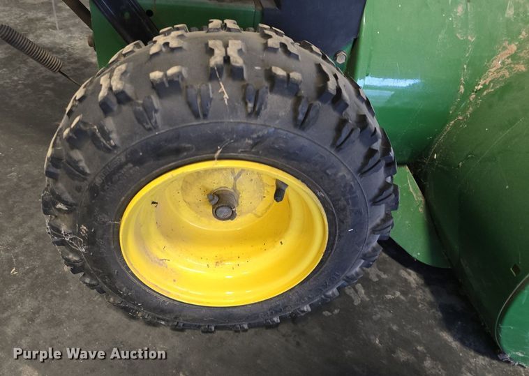 image for item EK6289 John Deere TRS32 snow blower